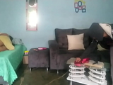 amiga de lo ajeno se mete a mi casa a robar y no satisfecha se mete a mi cama a follarme parte 1